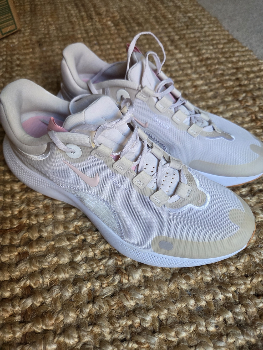 Nike React Women’s White & Pink Running Shoes